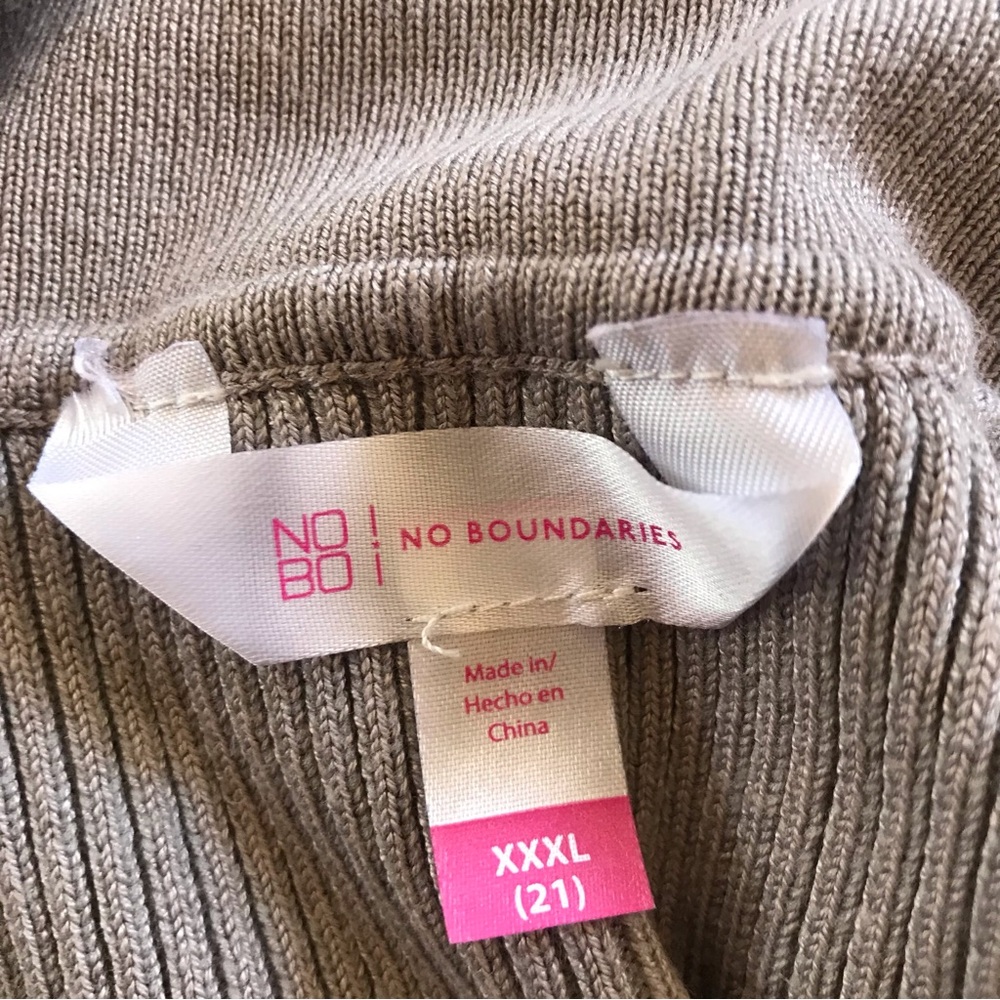 No Boundaries Three Tone Ribbed Top - Picture 5 of 5